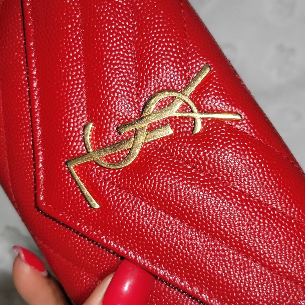 SOLD - AUTHENTIC SAINT LAURENT CASSANDRE SMALL FLAP ENVELOPE WALLET - Picture 8 of 12